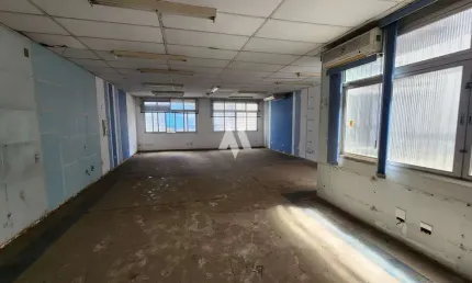 Oportunidade única no coração de santos – loja comercial de alto padrão em frente à prefeitura!