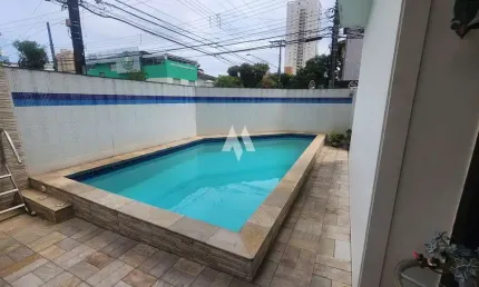 Sobrado Espetacular no Coração do Embaré – Conforto, Elegância e Localização Privilegiada