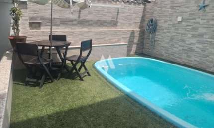 Casa Alto Padrão com Piscina á venda - 04 Dormitórios -   - Ponta da Praia - Santos.