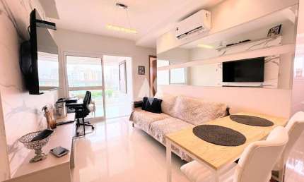 Apartamento  02 dormitórios á venda no  bairro Embaré em Santos