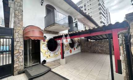 Casa para alugar no bairro Ponta da Praia - Santos/SP