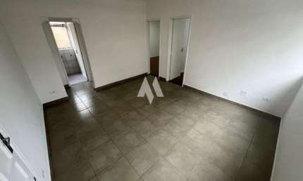 Apartamento com 2 Quartos e 1 banheiro à Venda, 76 m² por R$ 427.000