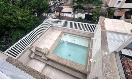 Casa Tríplex à Venda – Alto Padrão no Bairro Aparecida, Grande oportunidade.....