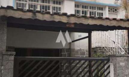 Casa com 3 quartos para alugar na Rua Oswaldo Cochrane, Embaré, Santos