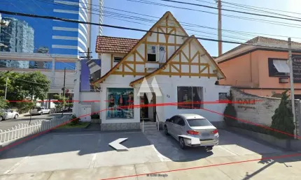 Casa comercial à venda  no bairro da Aparecida em Santos/SP
