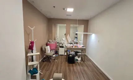 Sala comercial corporate dentro de uma sala ja pronta