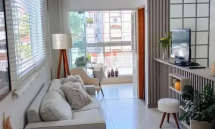 Casa à venda com 2 dormitórios e 1 suite - Embaré / Santos