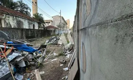 Terreno à venda na Rua Comendador Martins, Vila Mathias, Santos