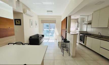 Apartamento para Locação com 2 dormitórios e 1 suíte - Gonzaga / Santos