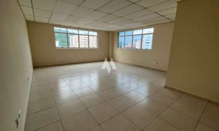 Sala comercial para locação com 50m2, na Vila Mathias, em Santos