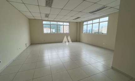 Sala comercial para locação com 50m2, na Vila Mathias, em Santos