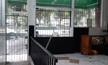 Loja  comercial ideal para restaurante na Av. Bernardino de Campos!