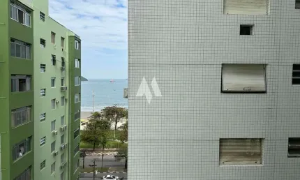 Apartamento à venda na Aparecida com vista para o mar!