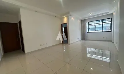 Apartamento à venda na quadra da praia da Aparecida!