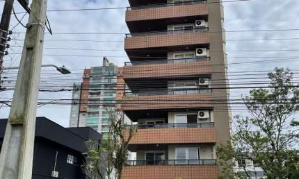 Apartamento lindo com 4 Quartos, 207 m² privativos,  no Centro em Joinville.