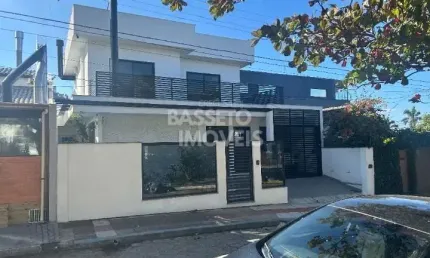 Casa com 3 quartos à venda na rua vinte e três de março, 30, itaguaçu, florianópolis por r$ 2.500.000