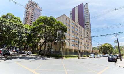 Apartamento com 3 quartos para alugar na Rua Chichorro Júnior, 1000, Cabral, Curitiba, 78 m2 por R$ 4.500