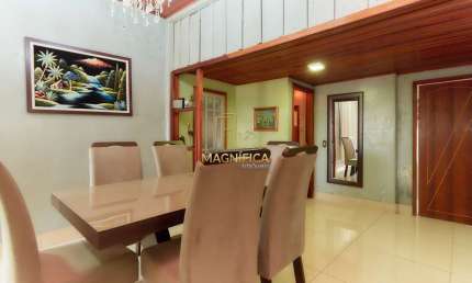 Casa com 3 quartos à venda na Rua Haiti, Guaíra, Curitiba por R$ 800.000