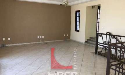 Casa com 4 quartos para alugar no Jardim América, Bragança Paulista 
