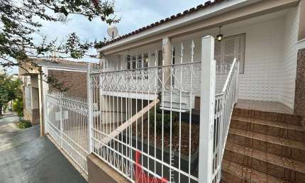 Casa com 3 quartos para alugar no Jardim América, Bragança Paulista 