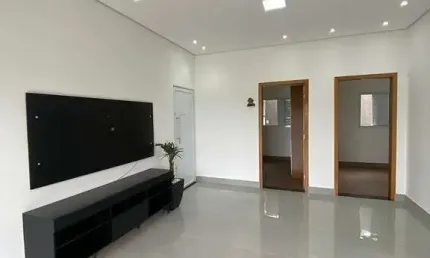 Casa com 2 quartos para alugar no Jardins, Bragança Paulista 