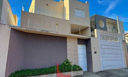 Casa com 4 quartos para alugar no Jardim Santa Paulina, Bragança Paulista 