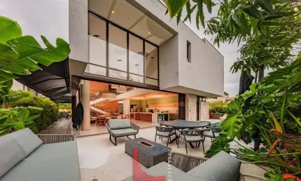 Casa em condomínio fechado com 4 quartos à venda no Alphaville, Santana de Parnaíba 