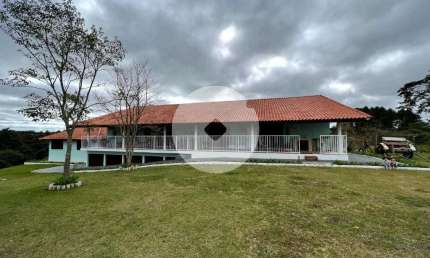 Casa com 4 quartos à venda, 550 m  por  Augusta - Curitiba PR