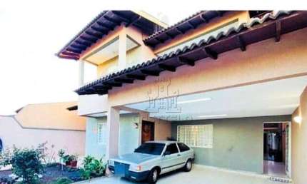 Sobrado à venda, 227 m² por R$ 895.000 - Monte Belo - Londrina/PR