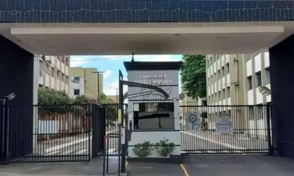 Apartamento à venda, 75 m² por R$ 250.000 - Condomínio Residencial Castelo Branco - Cambé/PR