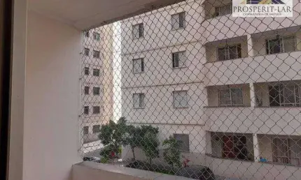 Apartamento com 3 dormitórios à venda, 72 m² por R$ 370.000 - Jardim Bom Clima