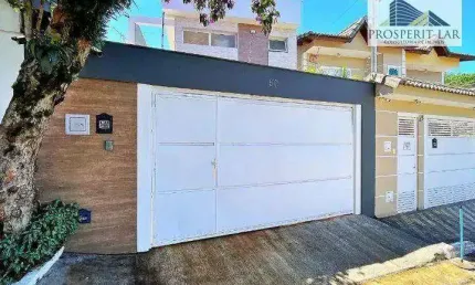 Sobrado com 3 dorm sendo 1 suite em um dos melhores Bairros