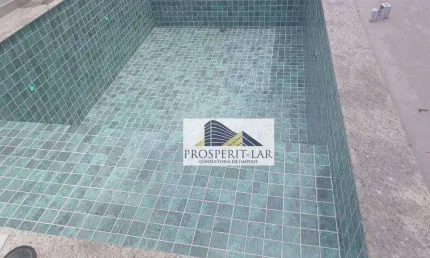 Sobrado com 3 Quartos e 4 banheiros à Venda, 140 m² por R$ 1.450.000