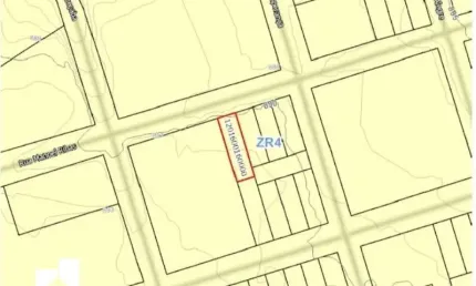 Terreno comercial à venda no Cruzeiro, São José dos Pinhais  por R$ 750.000