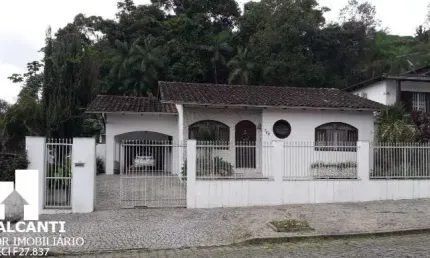 Casa com 3 quartos à venda no Anita Garibaldi, Joinville  por R$ 945.000