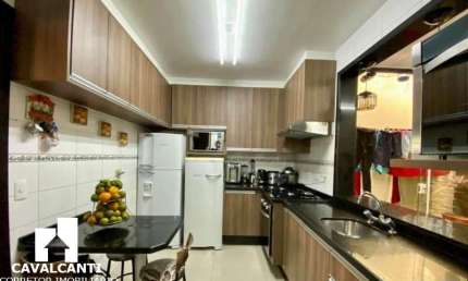 Casa com 3 quartos à venda no Alto Boqueirão, Curitiba  por R$ 583.000
