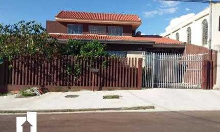 Casa com 4 quartos à venda no Quississana, São José dos Pinhais , 250 m2 por R$ 650.000