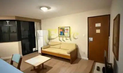 Flat para locação e venda no Campo Belo, totalmente mobiliado com serviços, à 2.0 km do Aeroporto de Congonhas.