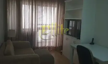 Flat para locação, totalmente mobiliado com serviços. Próximo as avenidas Juscelino Kubitschek e Santo Amaro!