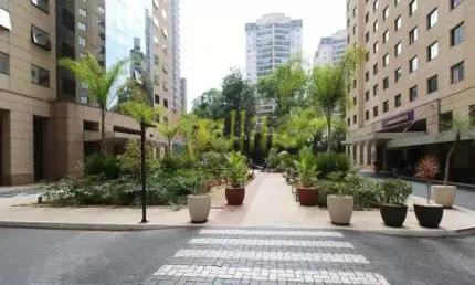 Flat para locação em moema, totalmente mobiliado com serviços, 260 mts da estação moema linha lilás!