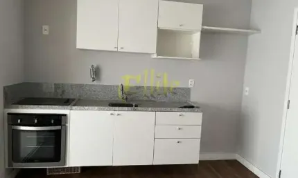 Apartamento semi mobiliado com 01 dormitório para locação na região do brooklin em são paulo!