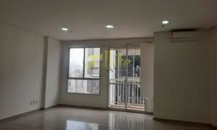 Conjunto comercial na região de pinheiros em são paulo, há 50 metros do metro de pinheiros!