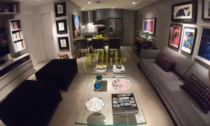 Flat à venda, com localização privilegiada no bairro da Vila Nova Conceição, São Paulo.