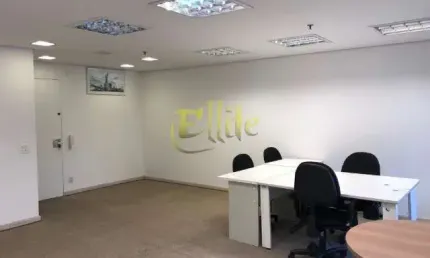 Sala comercial de 42 m², semi mobiliado com 1 vaga de garagem. localizado na região do brooklin em são paulo!