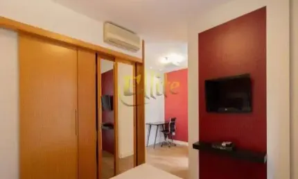 Flat para venda no Ibirapuera, totalmente mobiliado com serviços. Excelente localização próximo ao Parque do Ibirapuera!