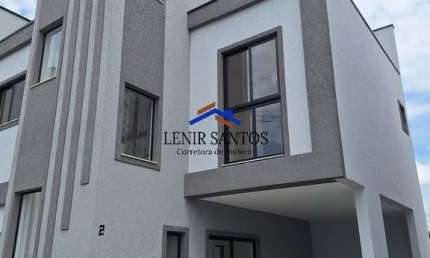 Sobrado 3 quartos 4 banheiros a venda no bairro Novo Mundo Curitiba PR