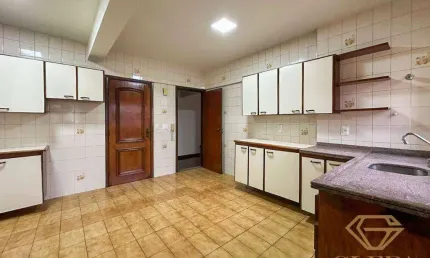 Apartamento à venda no Centro Londrina Edifício Rio de Janeiro: 3 quartos e sala estendida