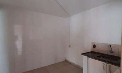 Casa em quintal compartilhado 1 dormitório + Cozinha e banheiro