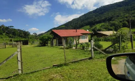 Terreno à Venda em zona rural – Localização Privilegiada em Condomínio Fechado!