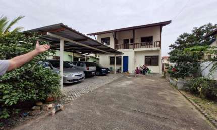 Casa para Venda em Navegantes, São Pedro, 5 dormitórios, 2 suítes, 3 banheiros, 3 vagas